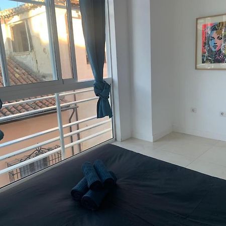 Spacious Loft / Literally At The Foot Of Alhambra Appartement Granada Buitenkant foto