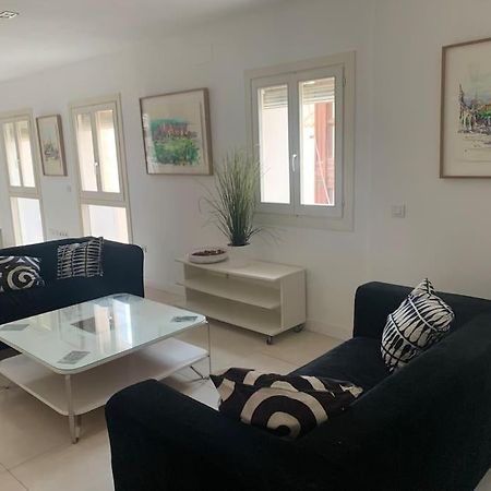 Spacious Loft / Literally At The Foot Of Alhambra Appartement Granada Buitenkant foto